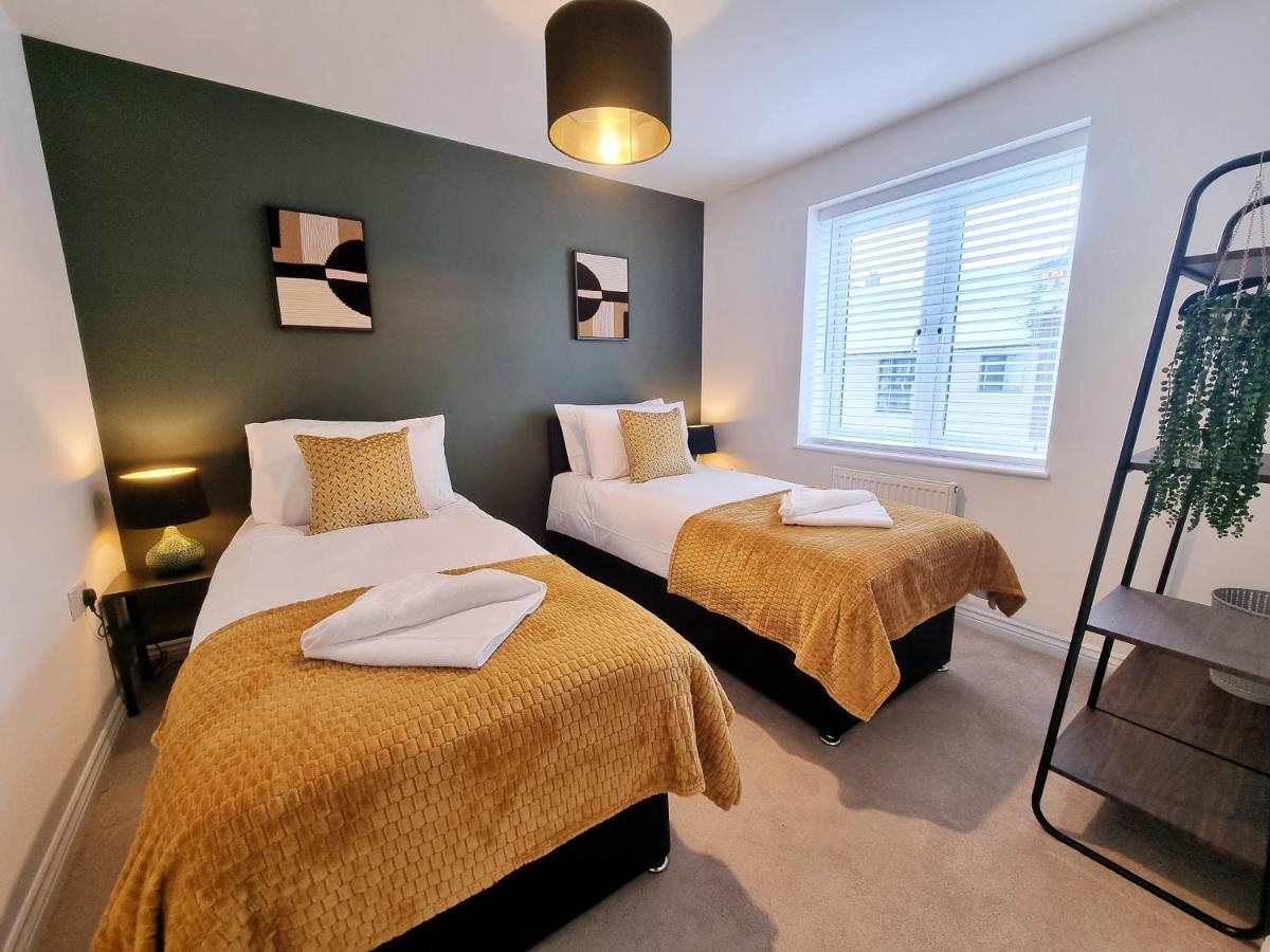 Modern & Spacious 3 Bedrooms And 2 Bathrooms Home, Free Parking! Cambridge  Exterior foto